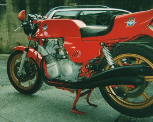 MV Agusta 750 4C  