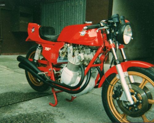 MV Agusta 750 4C  