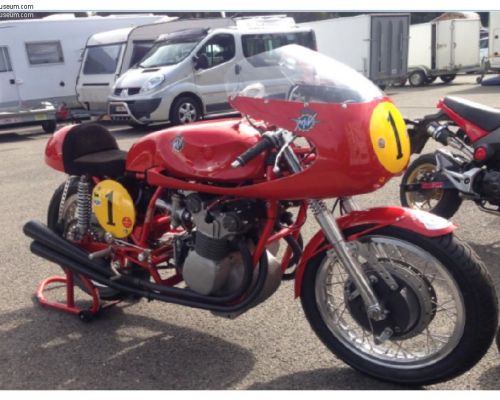 MV Agusta Formula 750 Corse   Raeperato Corse,