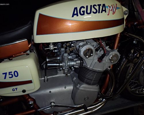 MV Agusta 750 GT  