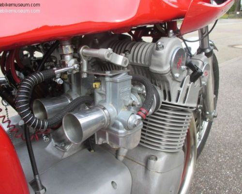 MV Agusta 750 SS  