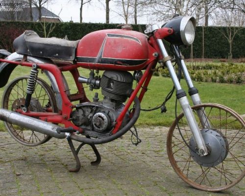 MV Agusta 125 GTL  Found in Belgium. Bought to be   restored and taken to the   Netherlands.